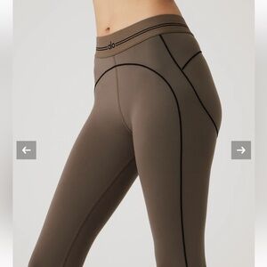 ALO AIRBRUSH THROB LEGGINGS